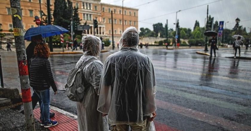 Απότομη αλλαγή του καιρού: Έρχονται επικίνδυνες καταιγίδες το Σαββατοκύριακο