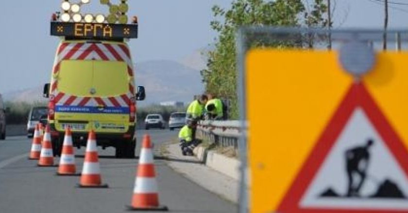 Διόνυσος: Διαμαρτυρία των κατοίκων για ημιτελή έργα