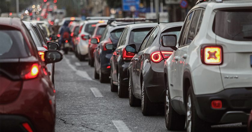 Άμεση λύση για το κυκλοφοριακό ζητούν οι πολίτες στον Διόνυσο