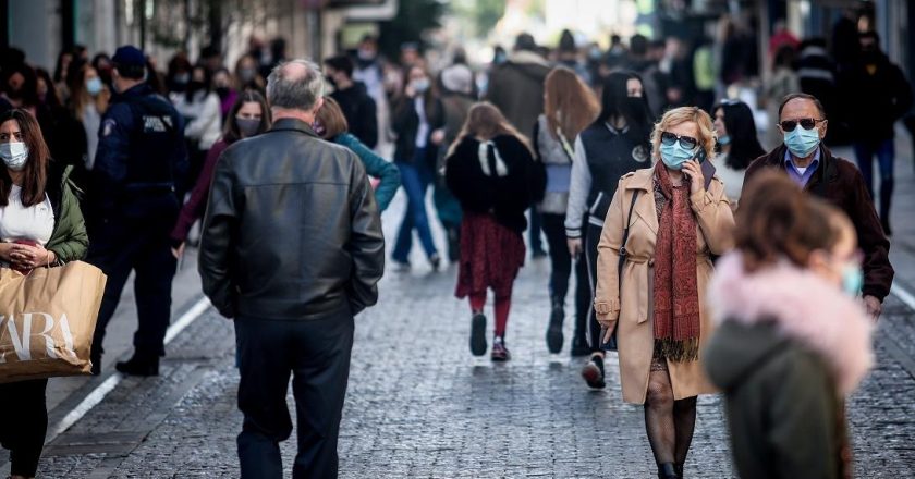 ”Πονοκέφαλος” για τους ειδικούς τα κρούσματα γρίπης και κορωνοϊού