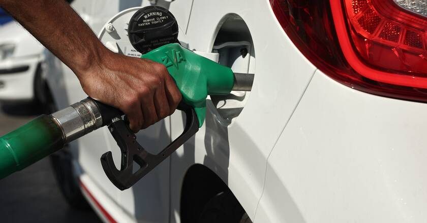 Φάκελος «Ακρίβεια»: Δεν τίθεται θέμα για νέο Fuel Pass αυτή τη στιγμή