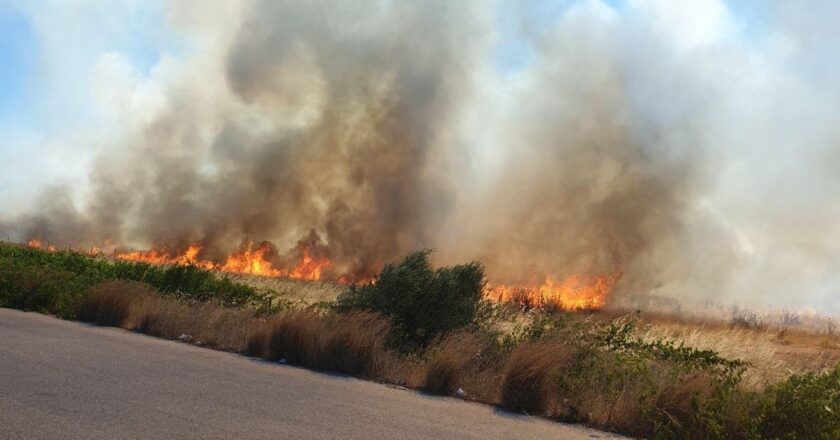 Σύσκεψη Δήμου, Πυροσβεστικής και Κλιμακίων για τη πυρκαγιά στη Σταμάτα